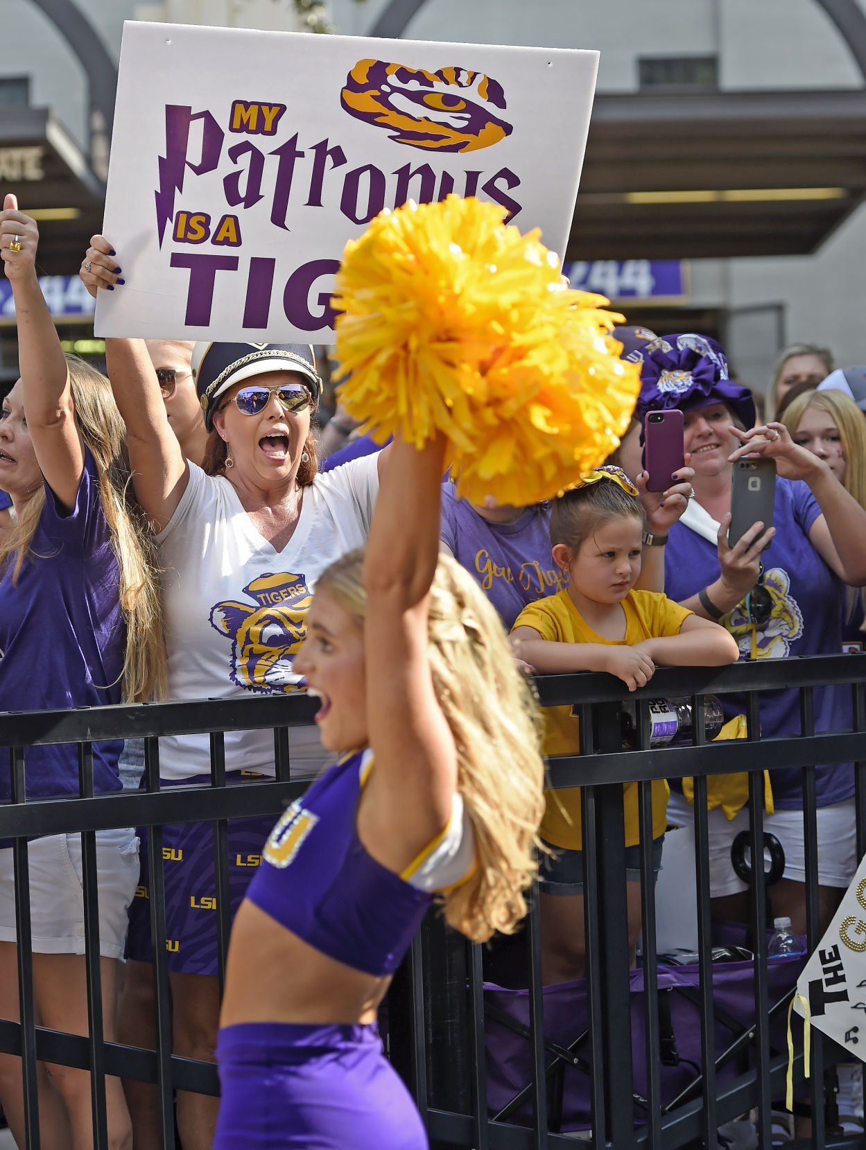 BR.gasouthernlsu0243.090119 bf.jpg